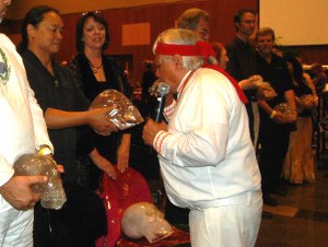 Kirby Seid receiving his blessing from Humbatz, carolyn and Einstein just received theirs